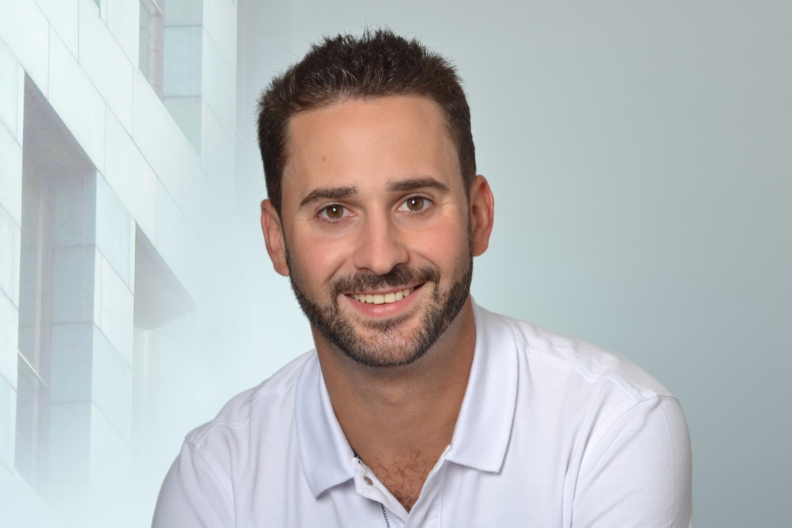 Dr. Timo Holstein